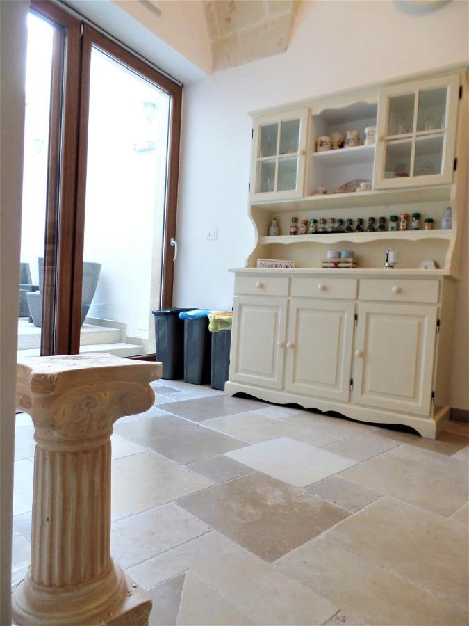 Regina Viarum Apartment, Historic City Centre Brindisi Exterior foto
