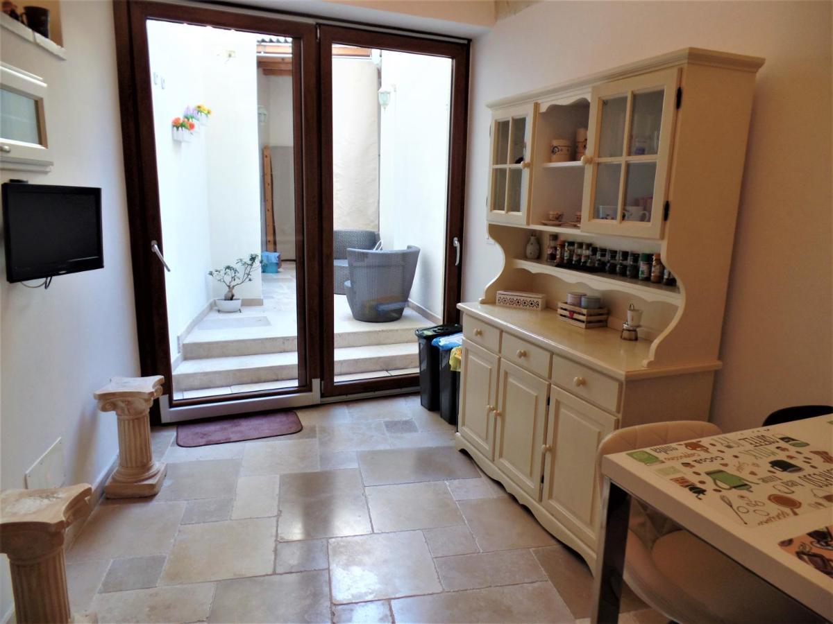 Regina Viarum Apartment, Historic City Centre Brindisi Exterior foto